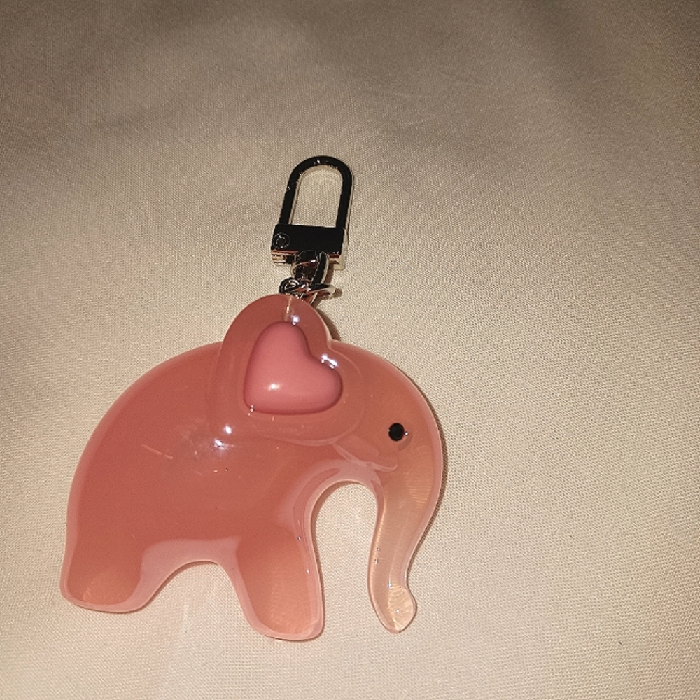 Pink Elephant Keychain 🐘 - Picture 6 of 8
